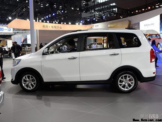 2017款金杯750e售5.79万起 3款车型上市
