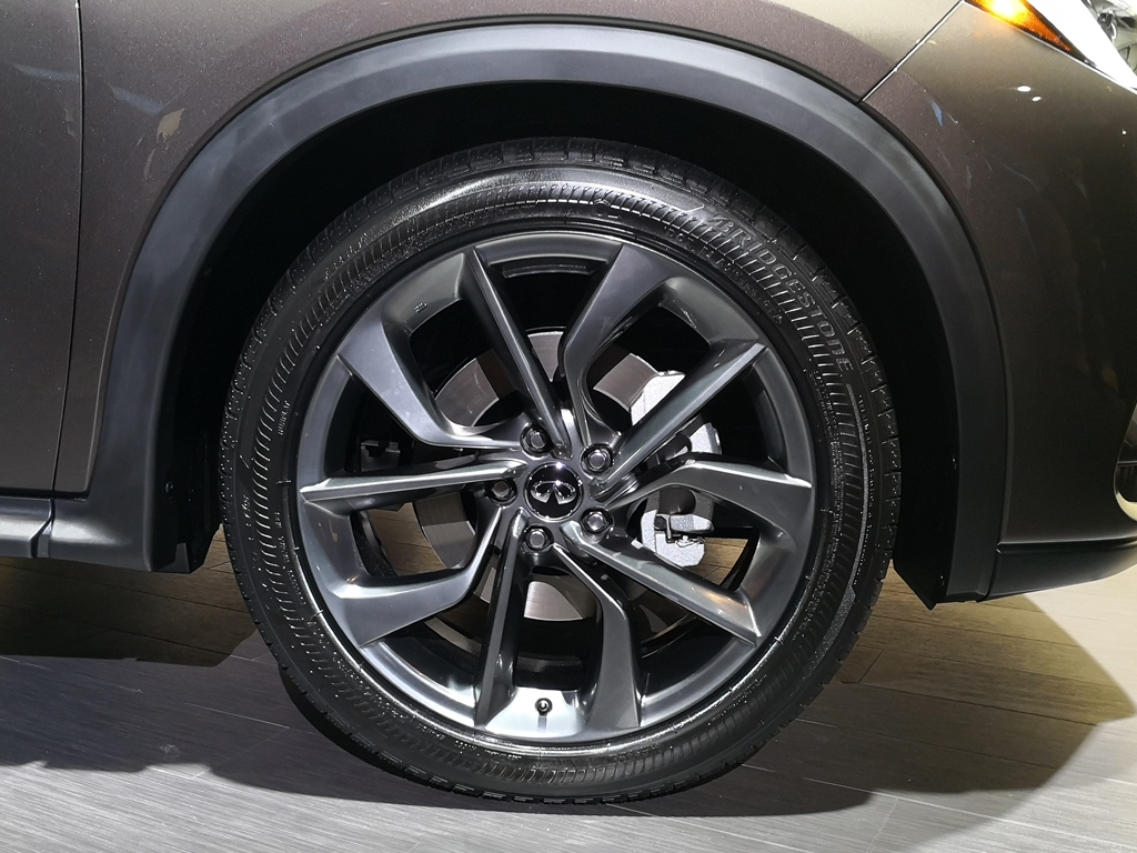 全新一代QX50全球首发  换装全新动力总成