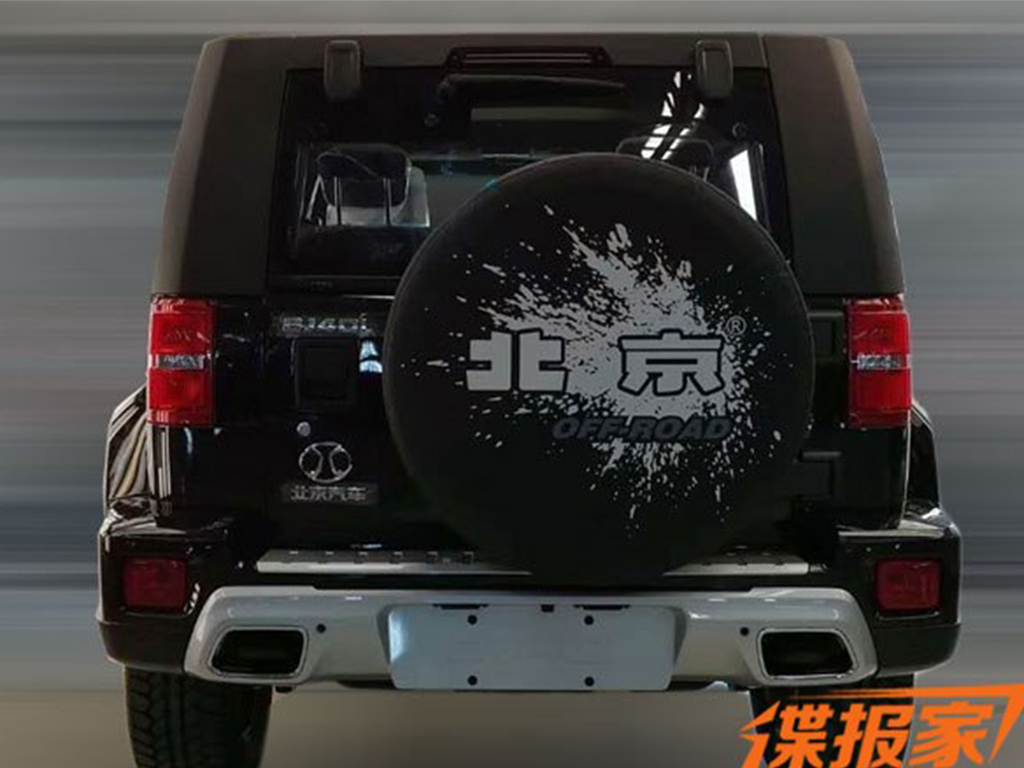 曝新款北京BJ40实车 团体造型有所升级