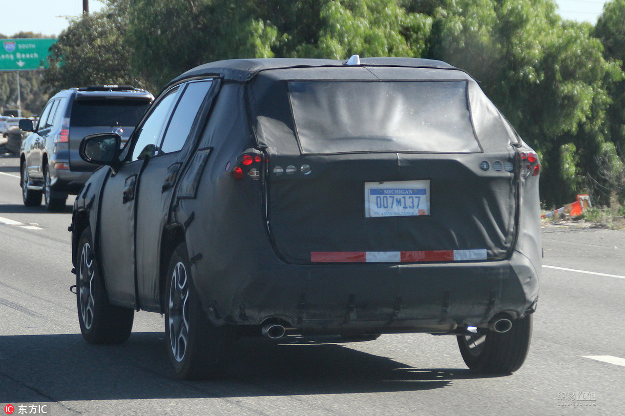 曝全新丰田RAV4假想图 比凯美瑞还个性