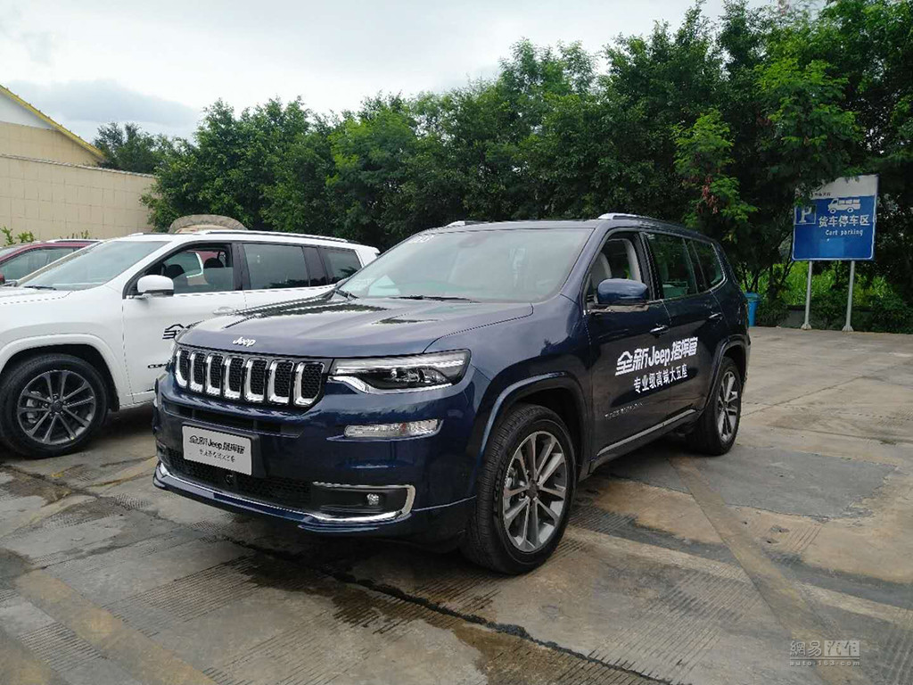 Jeep指挥官5款车型  售25.98-31.58万元