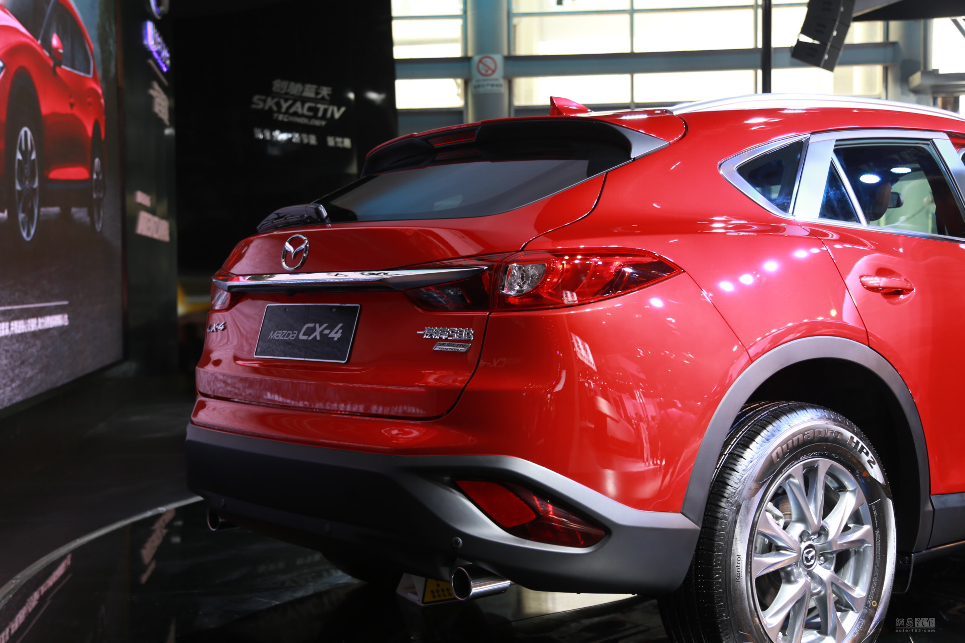 马自达CX-4新增一款2.0L车型 价格不变&配置升级