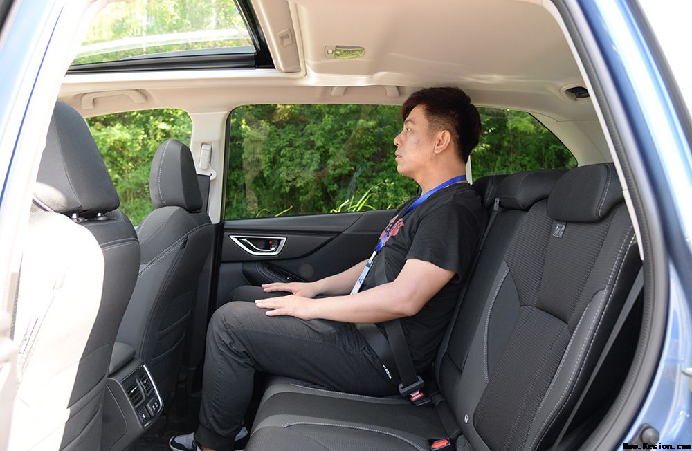 新一代森林人混动+水平对置+全时四驱上市