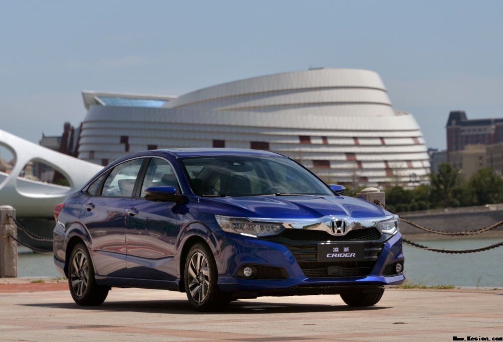 新一代凌派搭1.0T发动机售9.98-13.98万