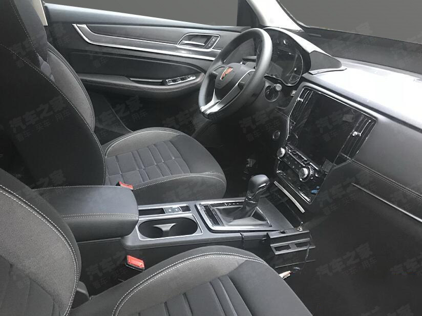 曝荣威全新中大型SUV谍照 比RX8更大