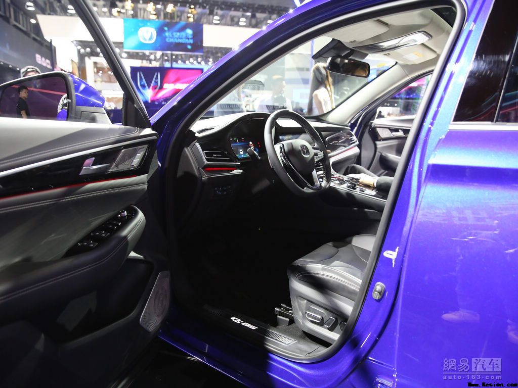 长安CS85 COUPE宣布2.0T车型信息 预售14.99万起