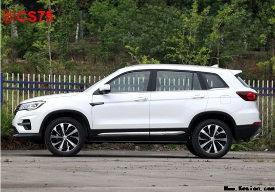 自立品牌SUV来袭，新CS75与18款博越谁领风骚