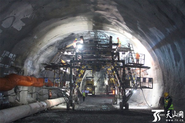 G575线路基建设基本完成 预计年底具备通车条件