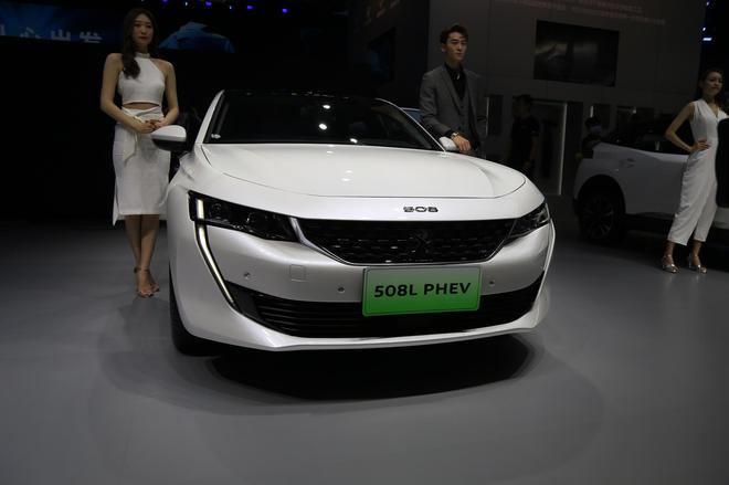 东风标致508L PHEV正式上市