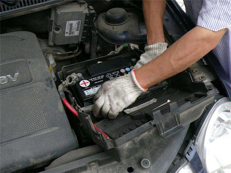 汽车蓄电池冬季更容易坏，原因为何？