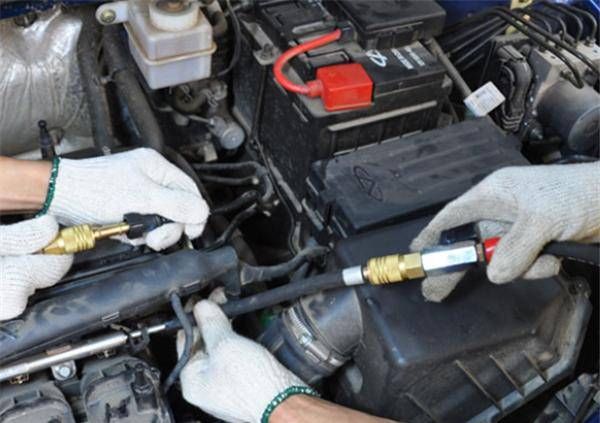 在变速箱油需要更换汽车进行维修吗？最好多久更换一次？