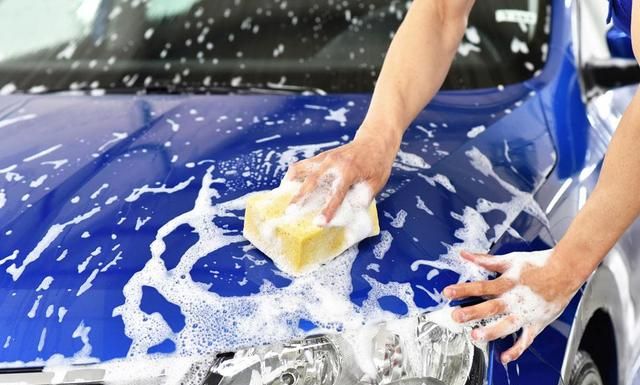 大部分车主都用错了洗膜液,洗膜液不仅仅能用来洗车