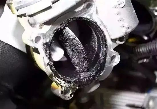 质用车：汽车哪些部位容易积碳?该如何清理