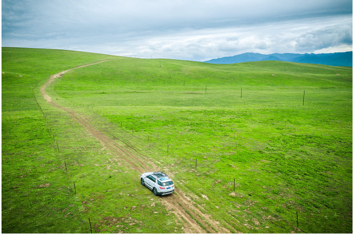 驾驶长安CS95穿梭川藏线，4年行驶37万公里，究竟是什么样的人？