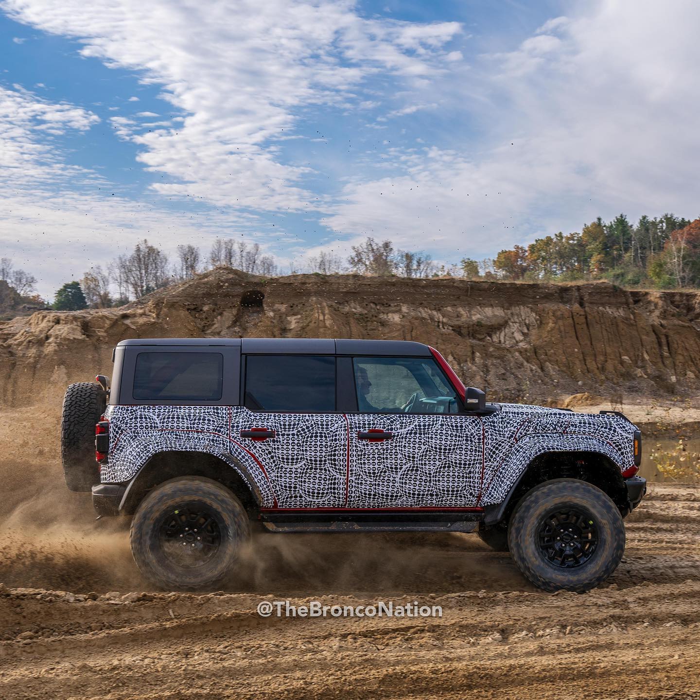 全新福特Bronco Raptor谍照 将于2022年亮相