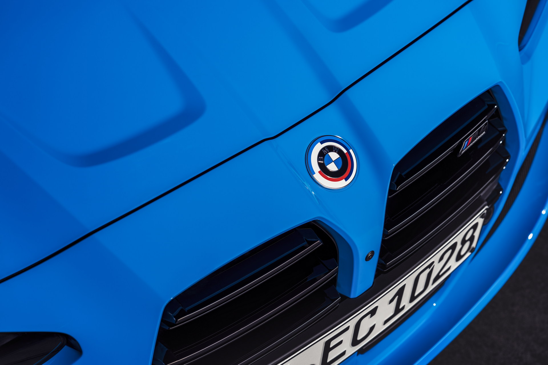 BMW M推出经典徽标/50种配色 庆祝成立50周年