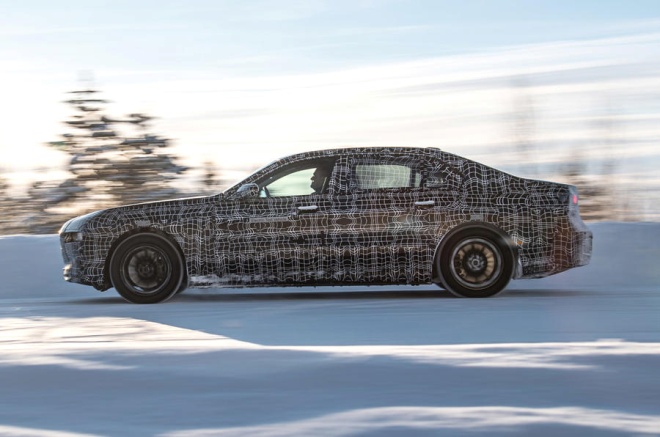 BMW i7首套测试官图曝光 将搭载第五代eDrive动力系统