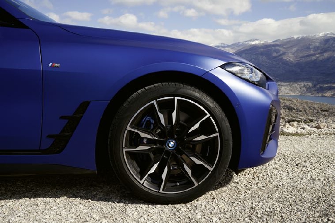 宝马创新BMW i4售44.99-53.99万元上市