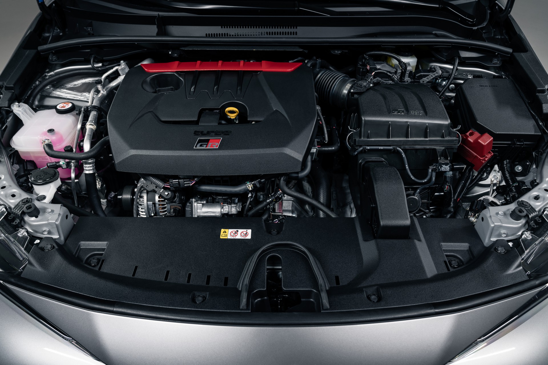 丰田GR卡罗拉正式亮相 配专属组件/最大功率224千瓦