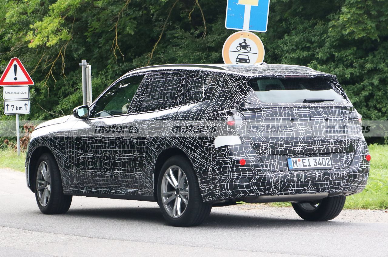 新款BMW X3最新谍照曝光 灯组造型变化明显