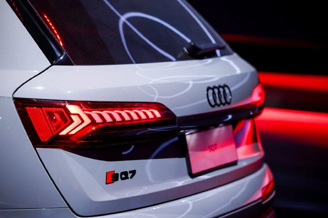 奥迪SQ7暗夜骑士版售价116.98万 限量300台