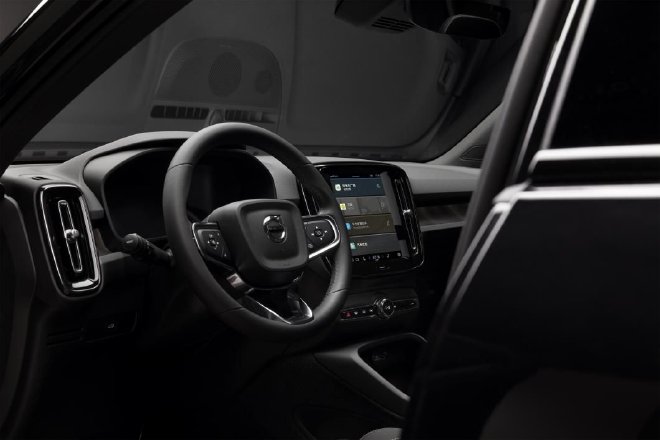 沃尔沃XC40极夜黑车型售32.08万元起上市