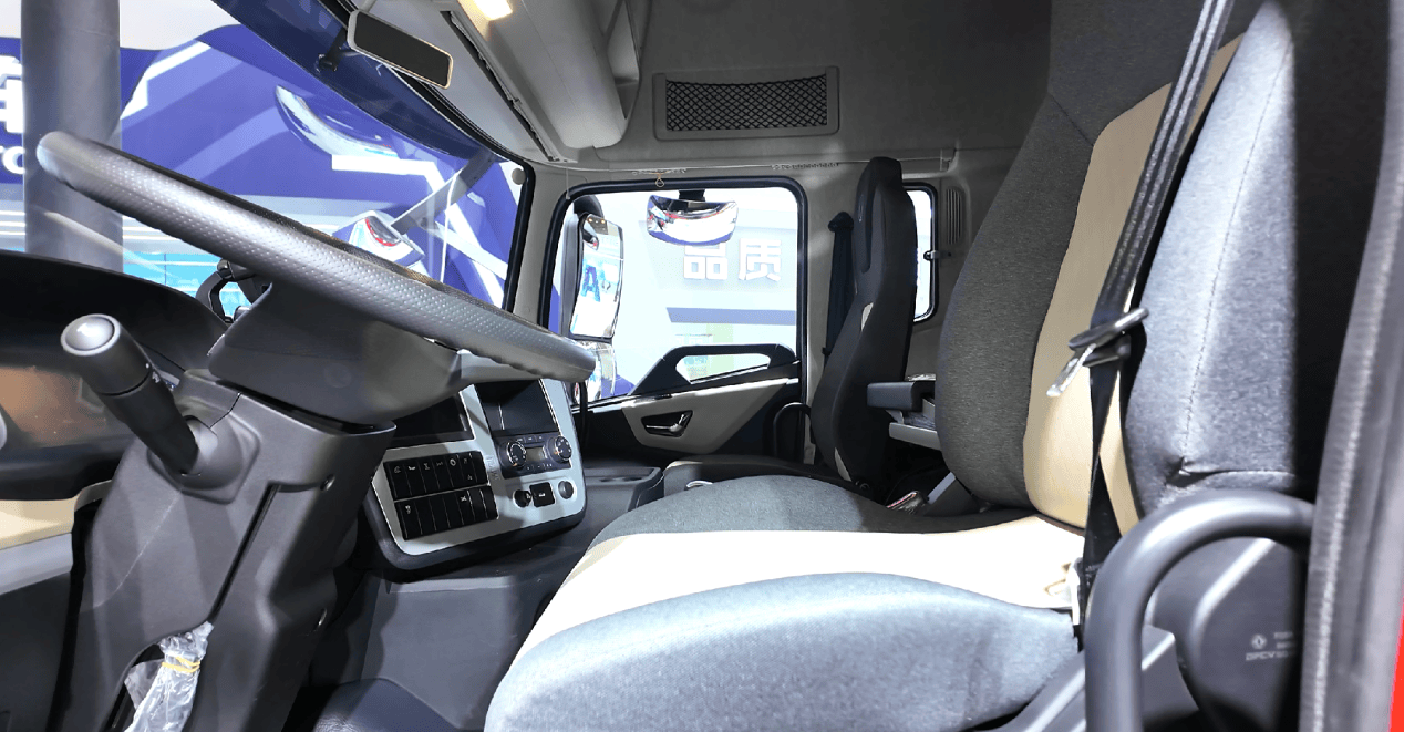 “15分钟级”兆瓦超充补能！东风天龙KL兆瓦超充牵引车给出高效运营最优解