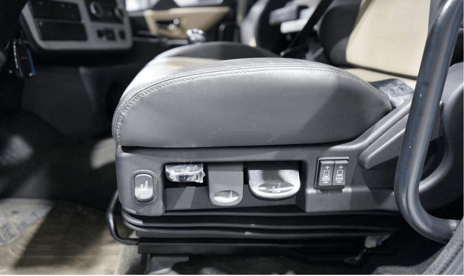 460公里续航40分钟快充 东风天龙KL纯电重卡如何破解长途运输焦虑？