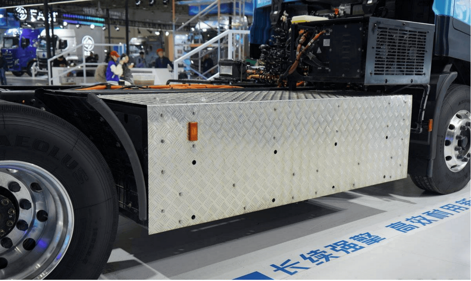 460公里续航40分钟快充 东风天龙KL纯电重卡如何破解长途运输焦虑？