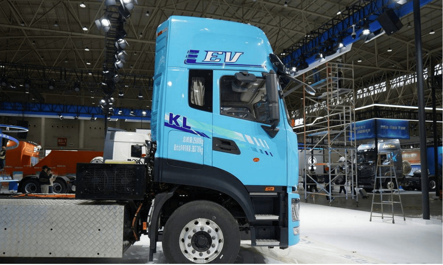 460公里续航40分钟快充 东风天龙KL纯电重卡如何破解长途运输焦虑？