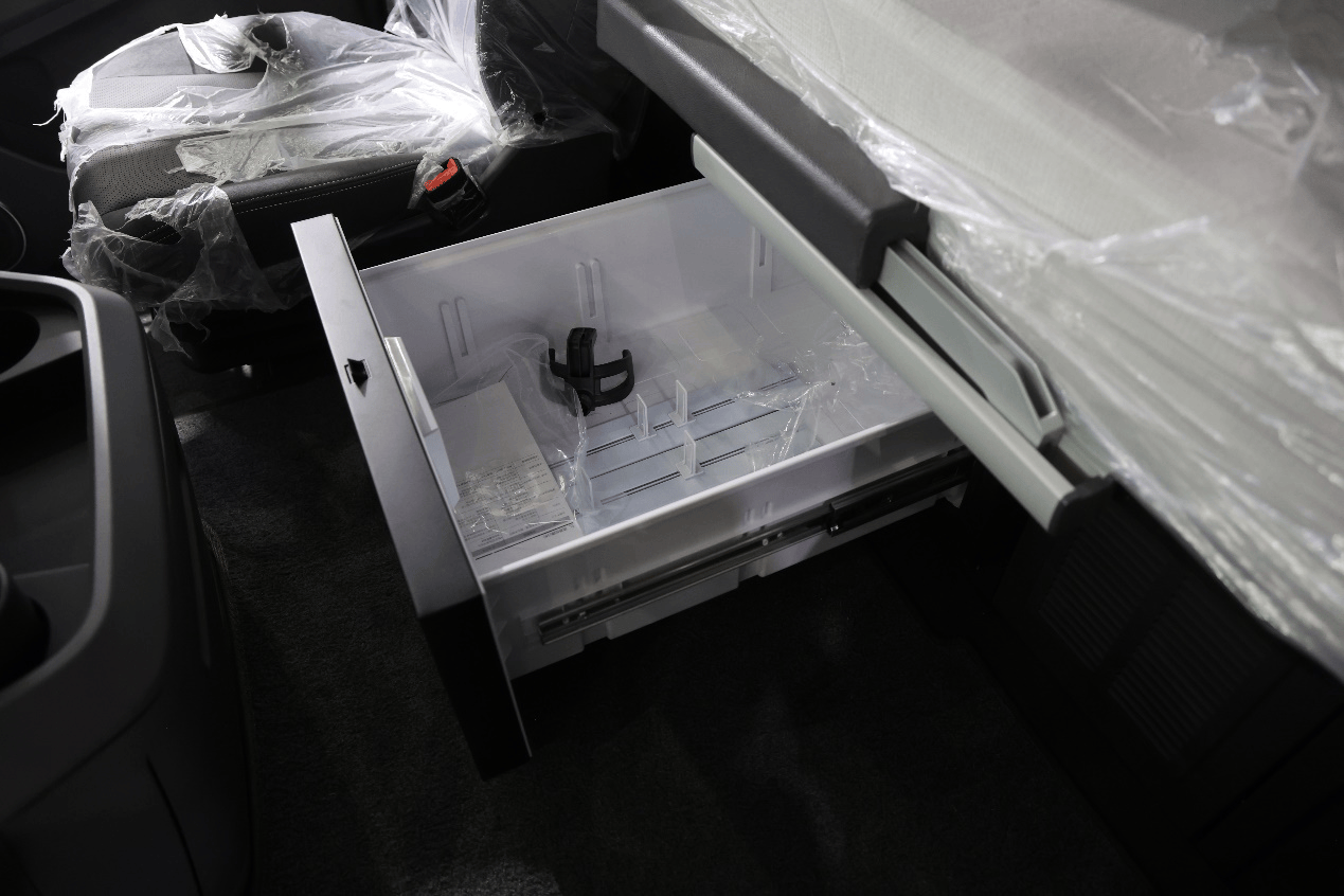 欧洲人抢着要的国产氢能半挂，续航超700km，欧洲版东风天龙GX氢燃料电池牵引车实拍