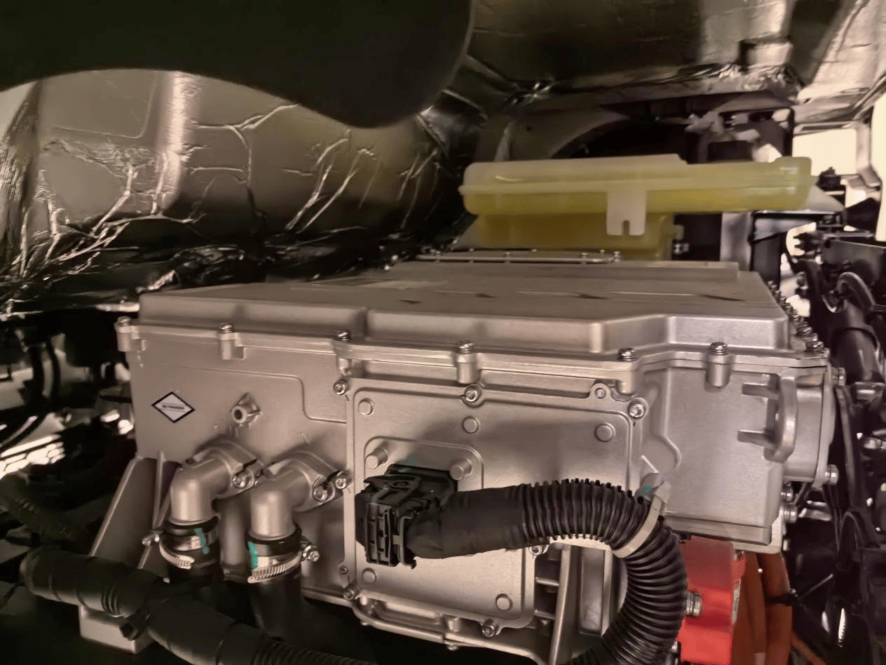 8×4纯电载货车有什么选择？看看东风商用车新“兄弟”