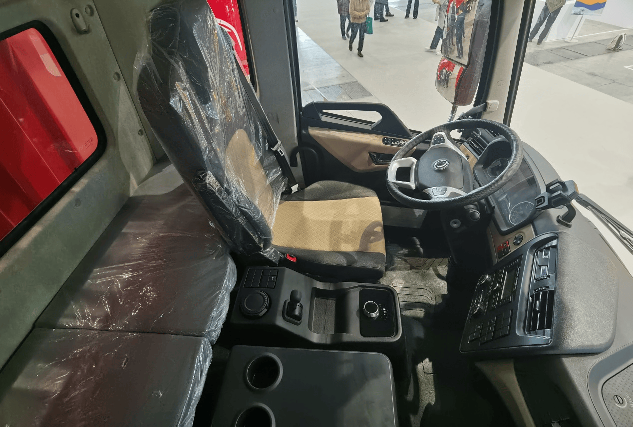 巩固行业第一：东风商用车推出3款载货车爆款产品