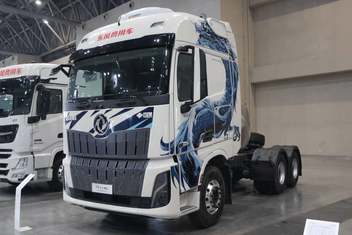 全新平台亮相！东风商用车2026年合作伙伴大会盛大启幕 剑指17.6万台