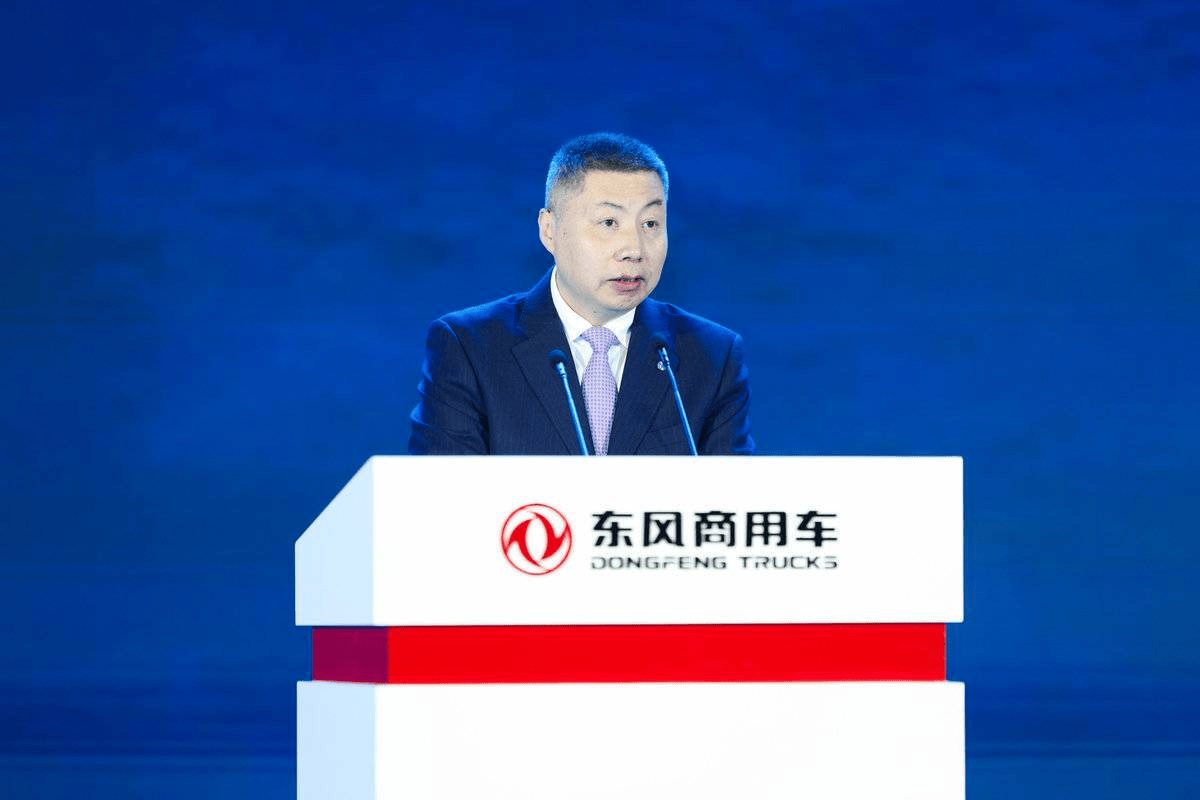 全新平台亮相！东风商用车2026年合作伙伴大会盛大启幕 剑指17.6万台